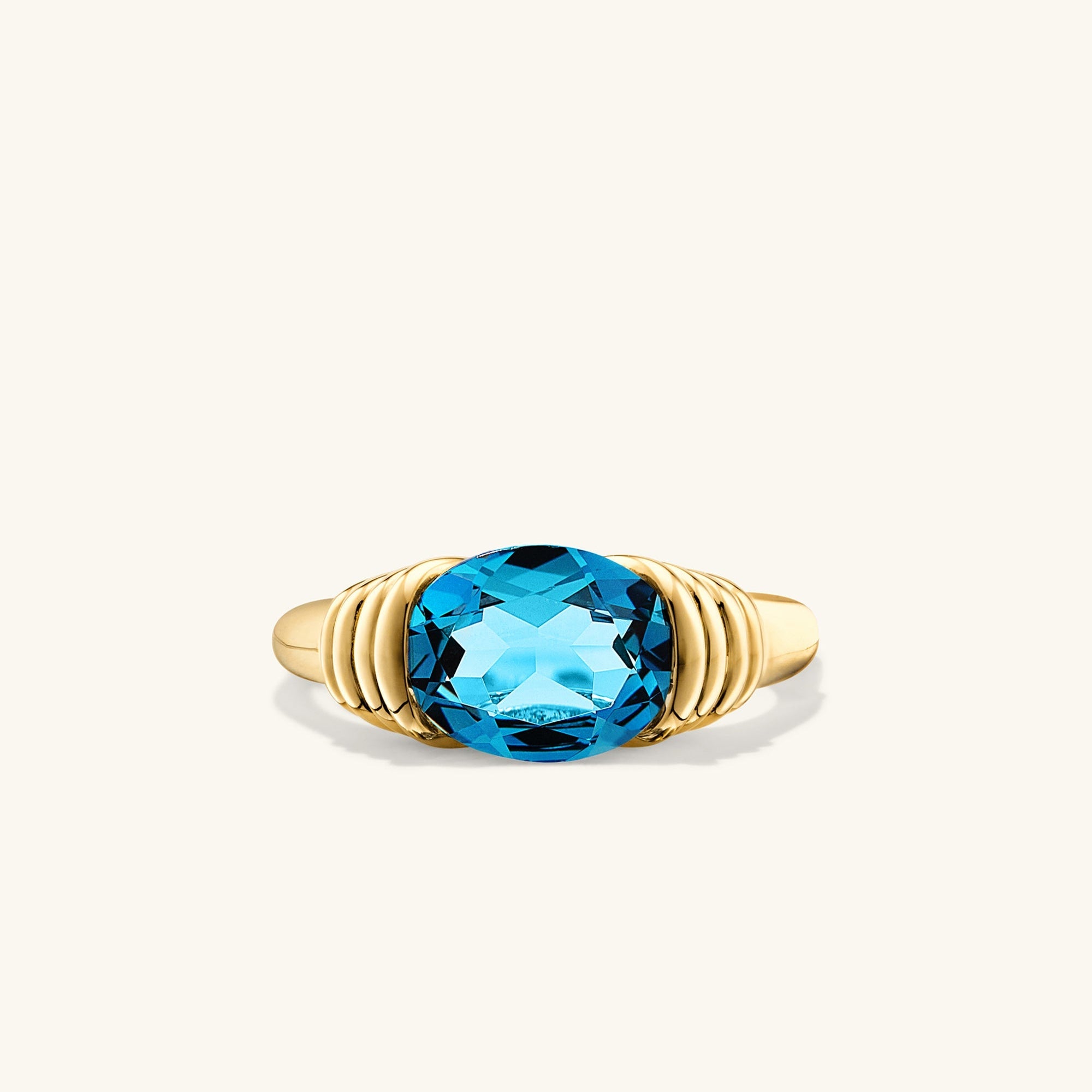 3-HEIRLOOMRINGLES_HeirloomRingLondonBlueTopaz_14k_FRONT_028.jpg