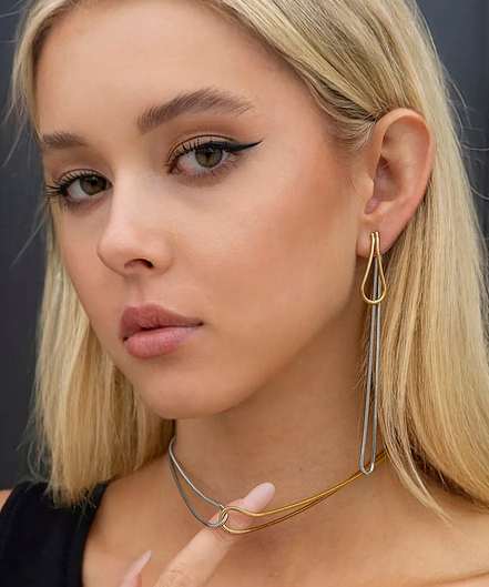 Screenshot2024-06-30at16-40-38J_d18kGoldPlatedStainlessSteelLongGoldAndSilverColorBlockFrontAndBackRoundSnakeBoneChainTasselEarrings-BuyEarCuffEarring18kPvdGoldPlatedStainlessSteelEa.png